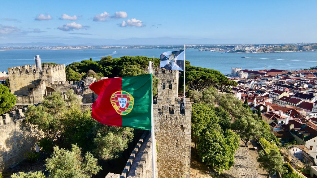 Visit Portugal, tourist visa vs. temporary visa